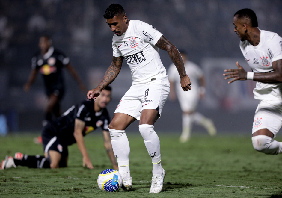 Paulinho cobrou melhorias ao elenco do Corinthians